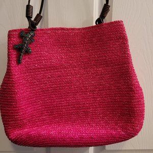 Straw shoulder bag with leather straps